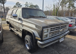 square body suburban with choo choo customs graphics